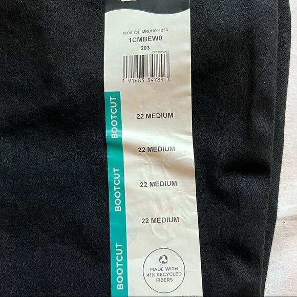 Lee black jeans regular fit, boot cut, mid-rise Size 22 Medium 5 pocket NWT - Picture 7 of 8